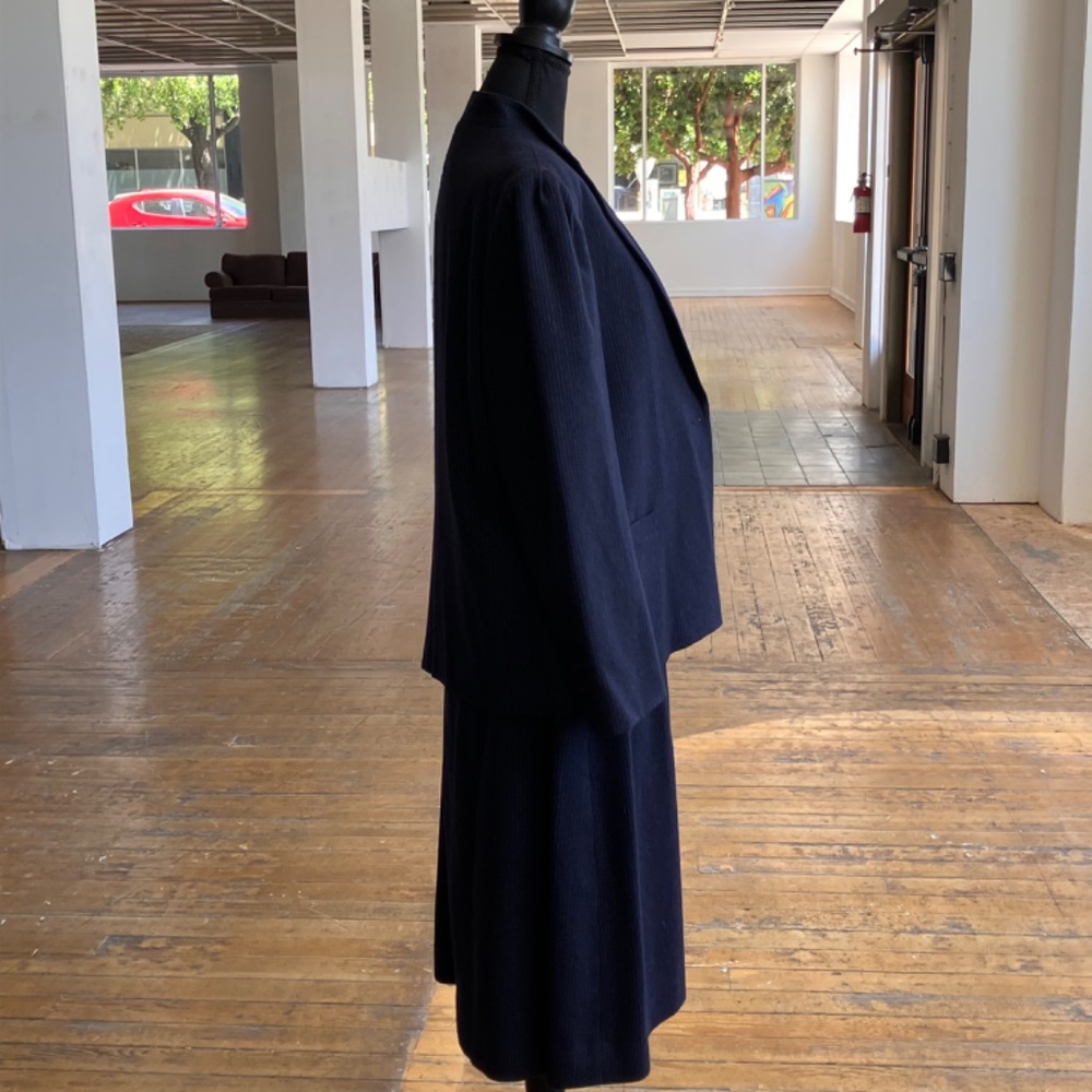 Vintage navy pinstriped skirt suit - Picture 5 of 14